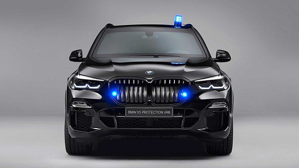 BMW为X5 Proteciton VR6防弹车拍摄有几分搞笑科幻的宣传片