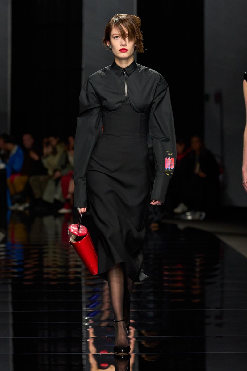 SPORTMAX 2024 秋冬系列发布:“暗箱”